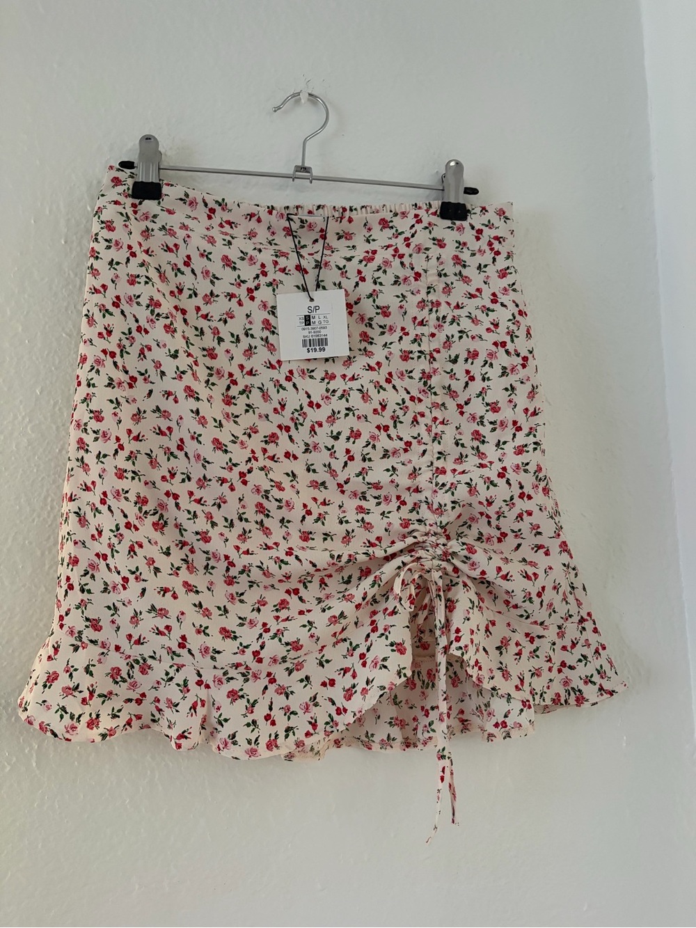 Floral Drawstring Ruffle Mini Skirt - Cream with Red Floral